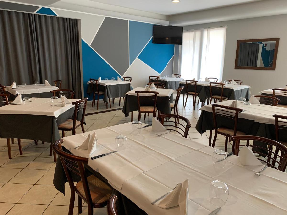 Hotel Bussana 포르토톨레 외부 사진