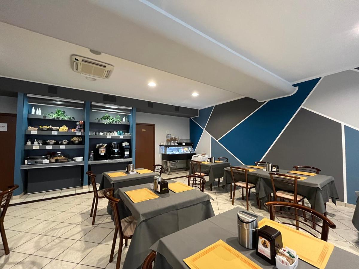Hotel Bussana 포르토톨레 외부 사진